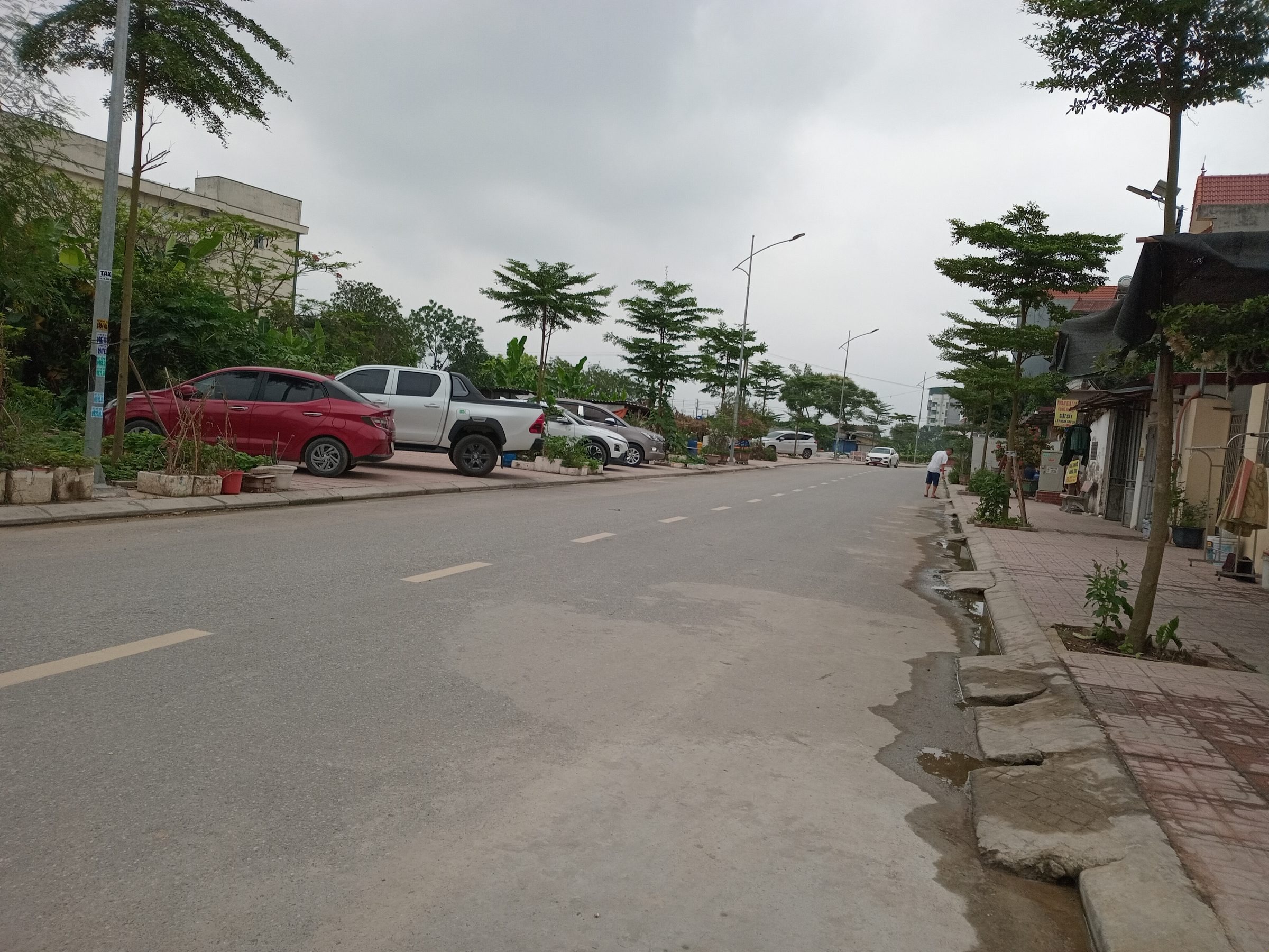 Nhà 2 tầng thị trấn như quỳnh đang kinh doanh mặt đường 4m thông