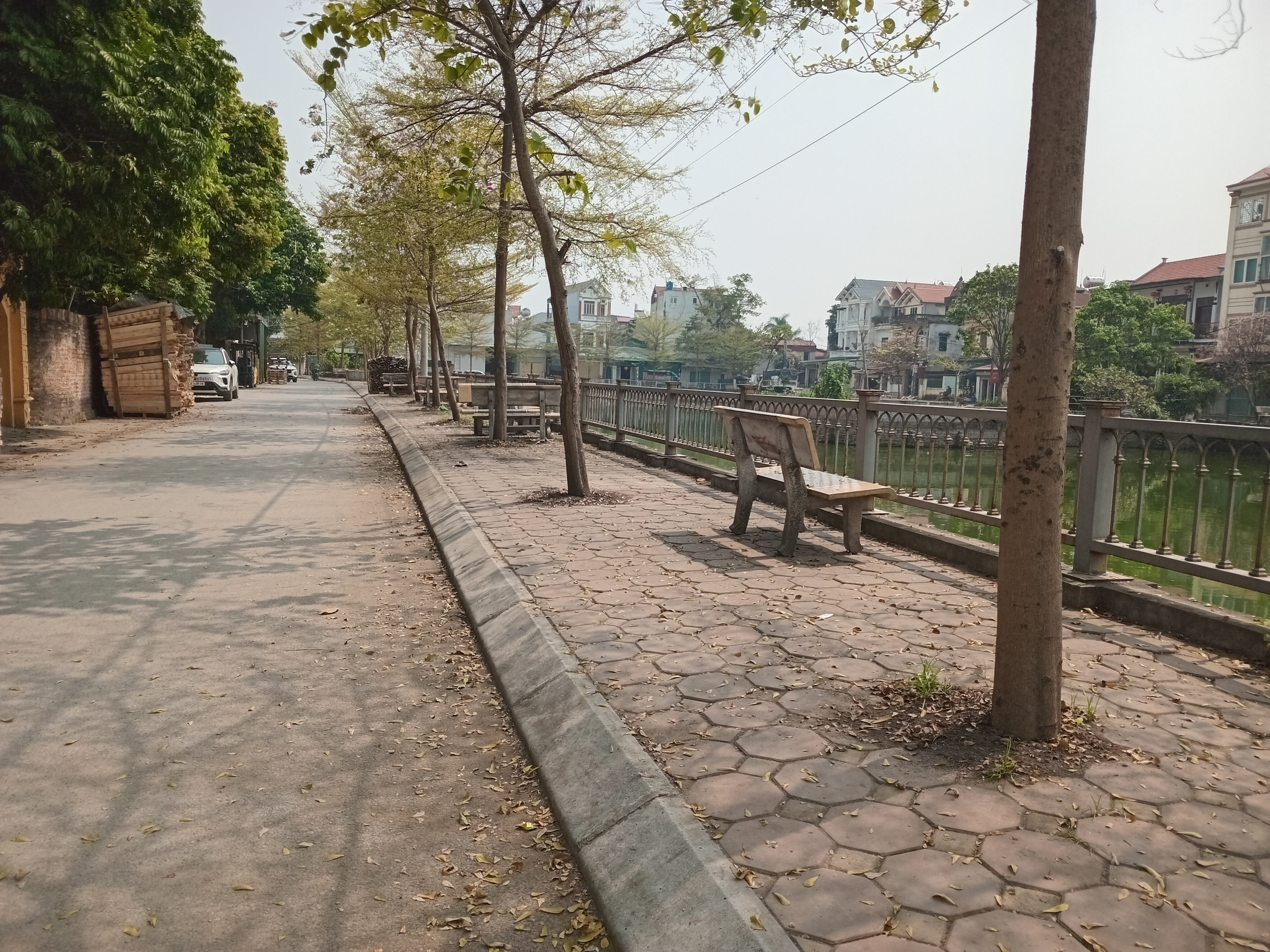 Đất lạc đạo văn lâm đường xe tài gần ô tô tránh