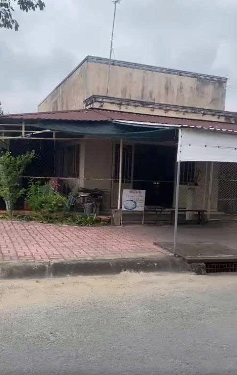 Bán nhà căn góc 2 mặt tiền 131m² full thổ cư ngang 6m giá 1.8 tỷ tại Đường Nhựa KDC Trường An nay là Phường Long Châu