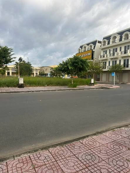 Bán đất 86m² full thổ cư ngang 5m giá 3.6 tỷ tại Đường Nhựa khu hành chính tỉnh Phường Long Châu