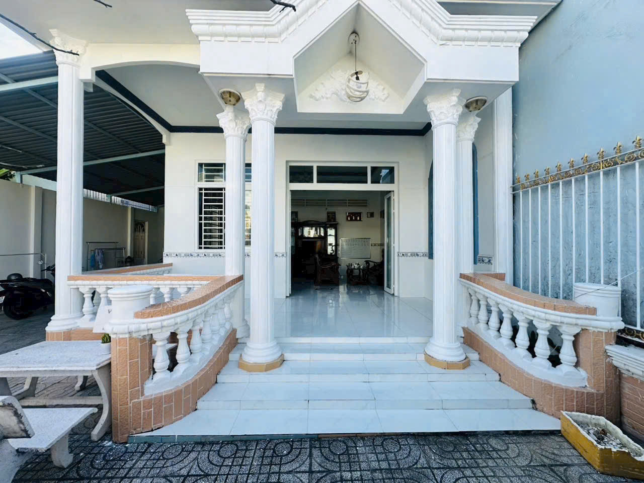 Bán nhà 200.5m² ngang 10m giá 2.3 tỷ Phường Tân Hạnh