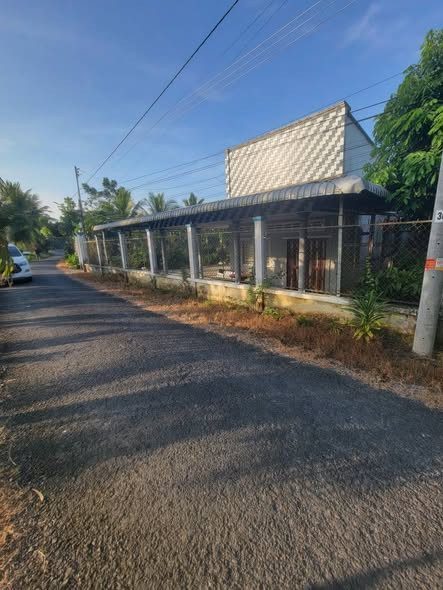 Bán nhà 2 mặt tiền 1158.7m² có sẵn 200m² thổ cư ngang 26m giá 4.63 tỷ gần Cầu Rạch Rô, Phường Tân Ngãi, tỉnh Vĩnh Long.