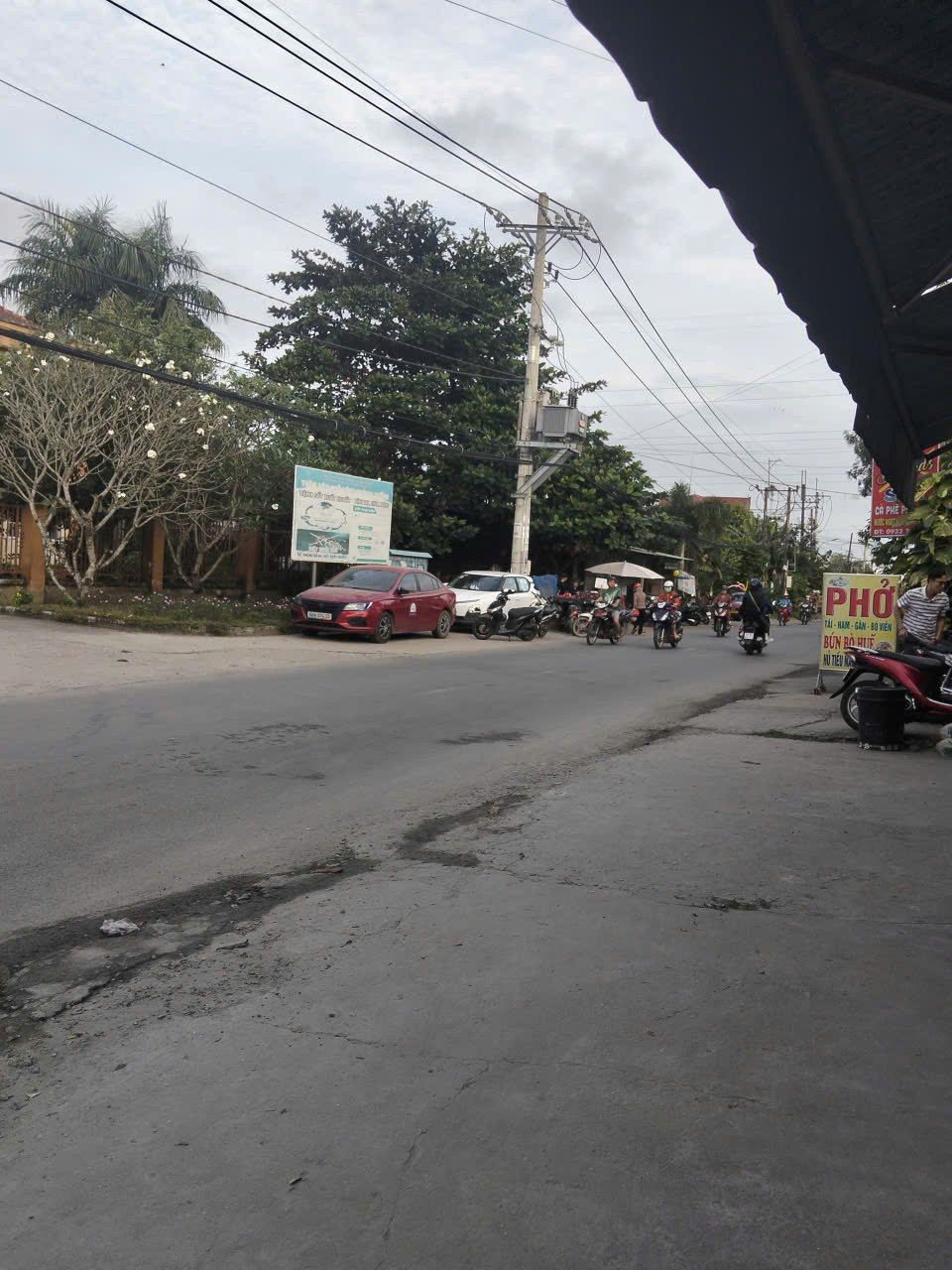 Bán đất Củ Chi, lô đất mặt tiền đường Nhuận Đức, dt 332m2, có 200m thổ cư, xã Nhuận Đức.