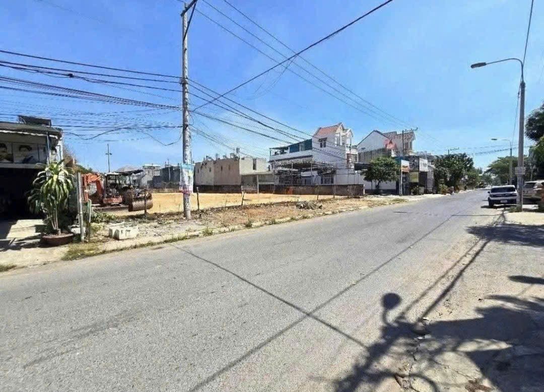 Bán dãy trọ ngay KCN Phước Đông 750 Triệu (1 ki ôt  4 phòng) hiện đang cho thuê full 6 tr/th