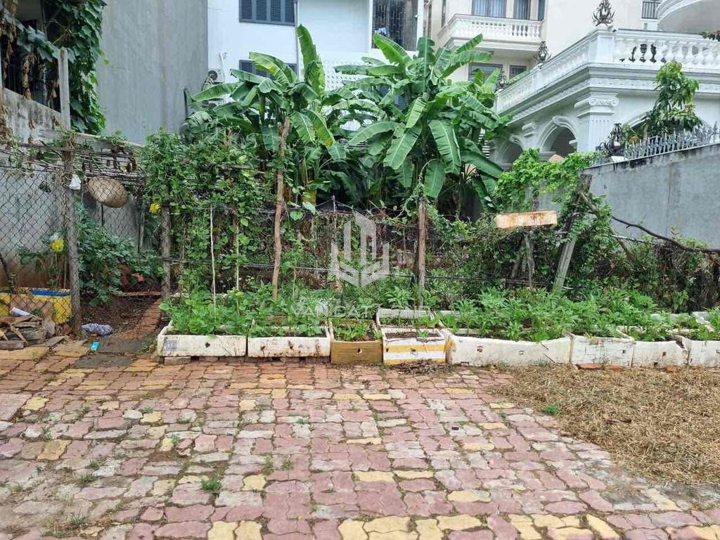 🔥 CHO THUÊ ĐẤT MẶT TIỀN ÔNG ÍCH KHIÊM – 180M² THỔ CƯ – MẶT TIỀN 10M – GIÁ 9 TRIỆU/THÁNG 🔥