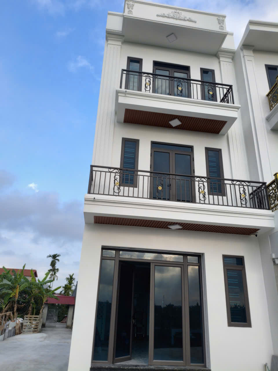 Bán nhà 3 tầng căn góc mới xây 47m² full thổ cư ngang 4m giá 2.75 tỷ tại Đường Phạm Gia Mô Phường Hưng Đạo