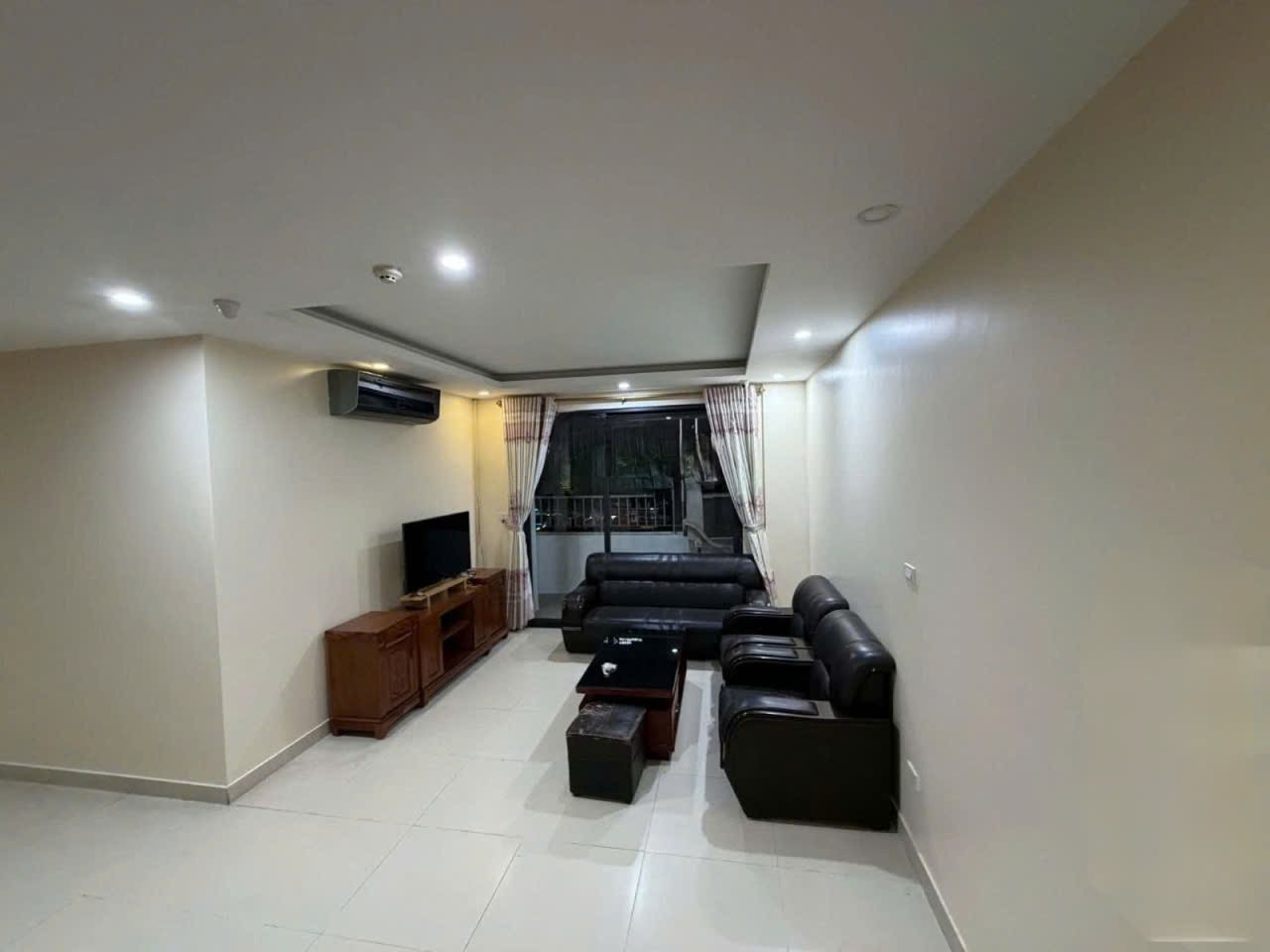 Cho Thuê Chung Cư FLC Complex 36 Phạm Hùng 97M² 3 Ngủ - Full Nội Thất - Căn Góc - Có Slot Ô Tô - Giá Thuê 16,5tr