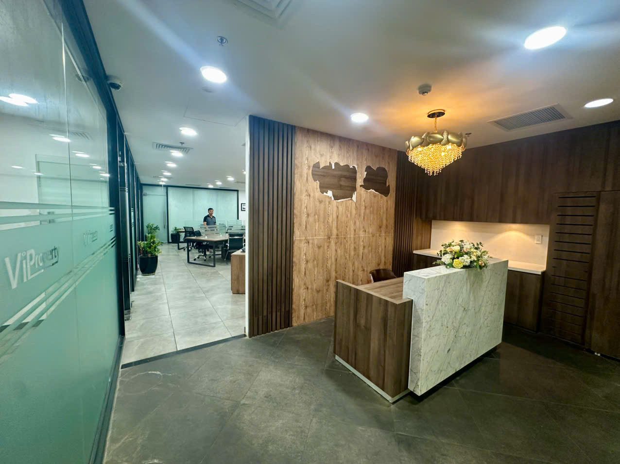 🔥 HÀNG FULL NỘI THẤT Ở VĂN PHÒNG 160M2 TÒA CEO TOWER, VÀO LÀM ĐƯỢC NGAY