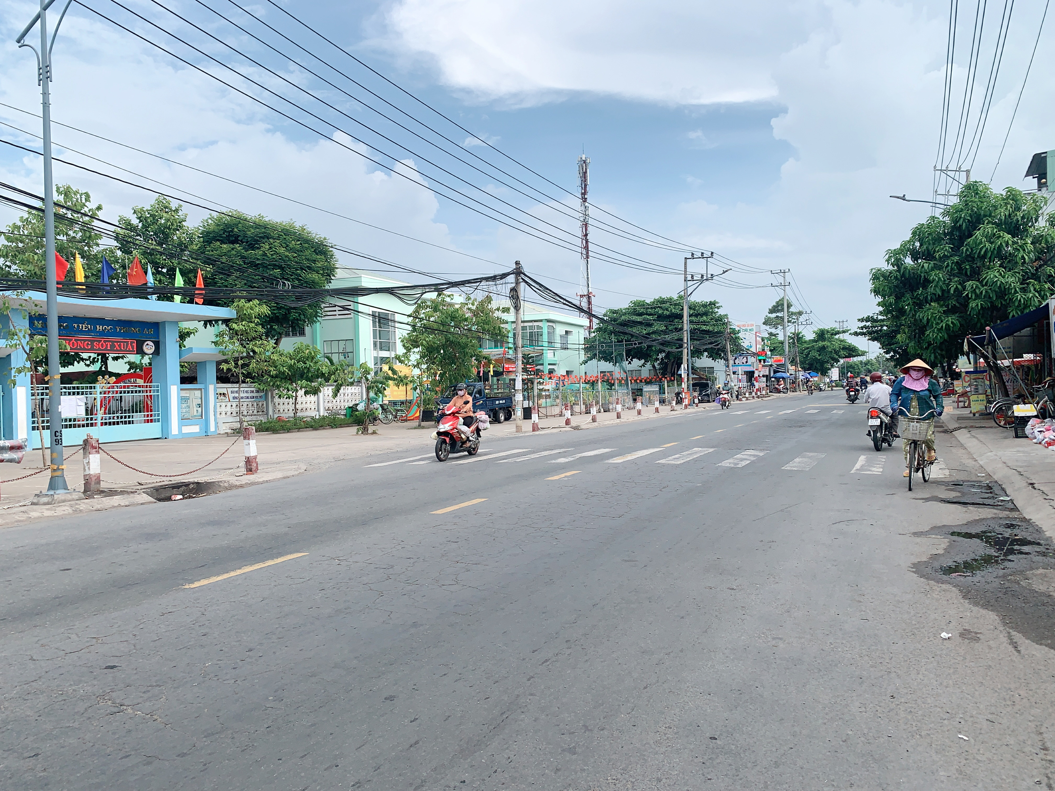 🔥 ĐẤT Ở ẤP GIÁP NƯỚC - TRUNG AN - GIÁ 6XX TRIỆU/LÔ 🔥  
VỊ TRÍ VÀNG SÁT CHỢ TRUNG AN