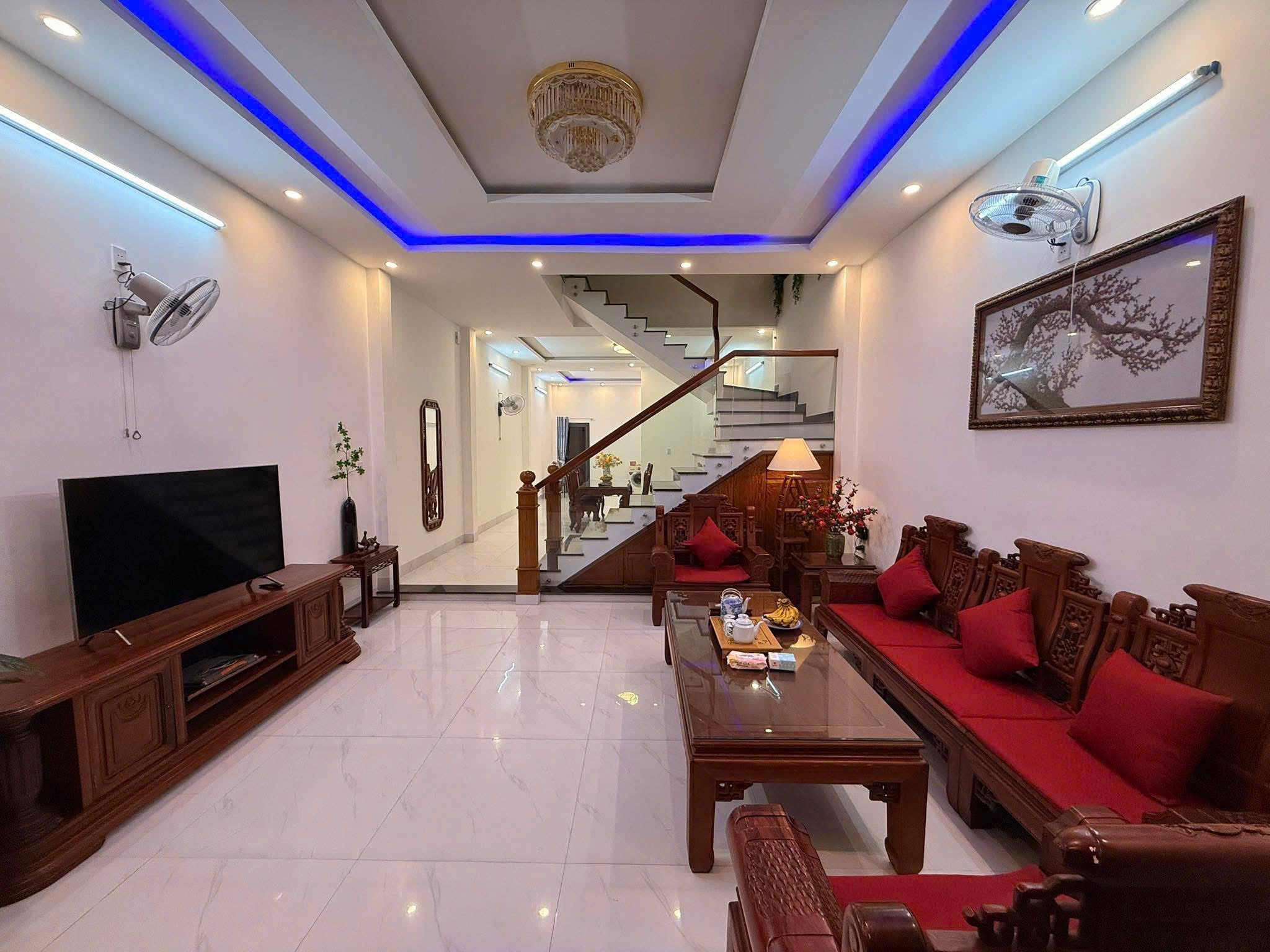 Cho thuê nhà 2 tầng mặt tiền Phạm Hữu Nhật , Ngũ Hành Sơn