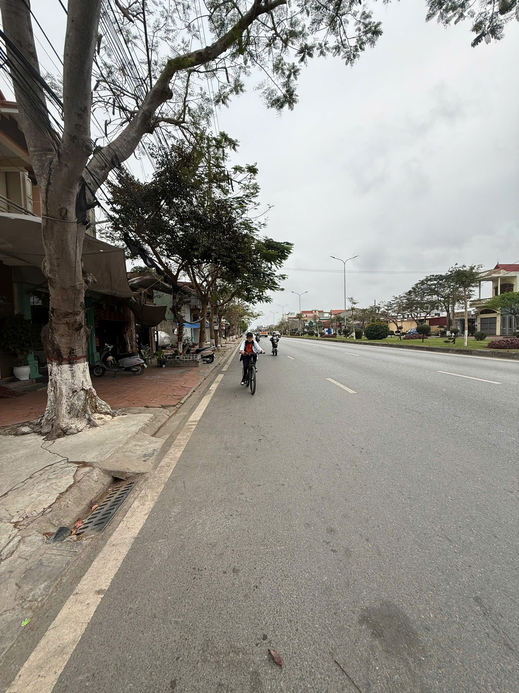 [SIÊU PHẨM] Bán đất 130m² có sẵn 84m² thổ cư ngang 6m giá 5.35 tỷ tại Đường Phạm Văn Đồng Phường Dương Kinh