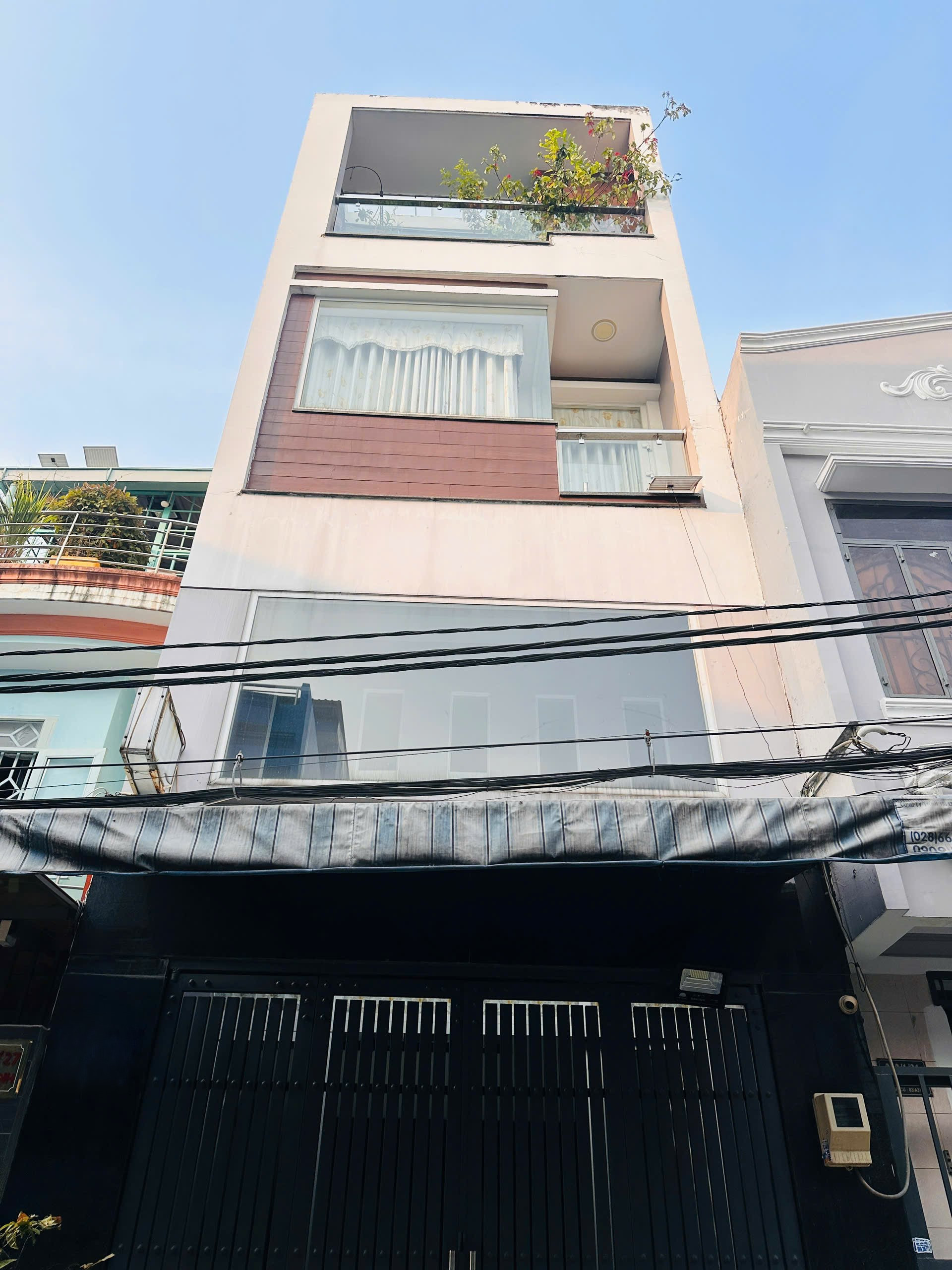 Bán Nhà Phan Anh, Hiệp Tân, Tân Phú, diện tích 52m² (4×13), 4 tầng kiên cố, hẻm xe hơi thông thoáng, vị trí trung tâm, vào ở ngay, giá 8 tỷ.