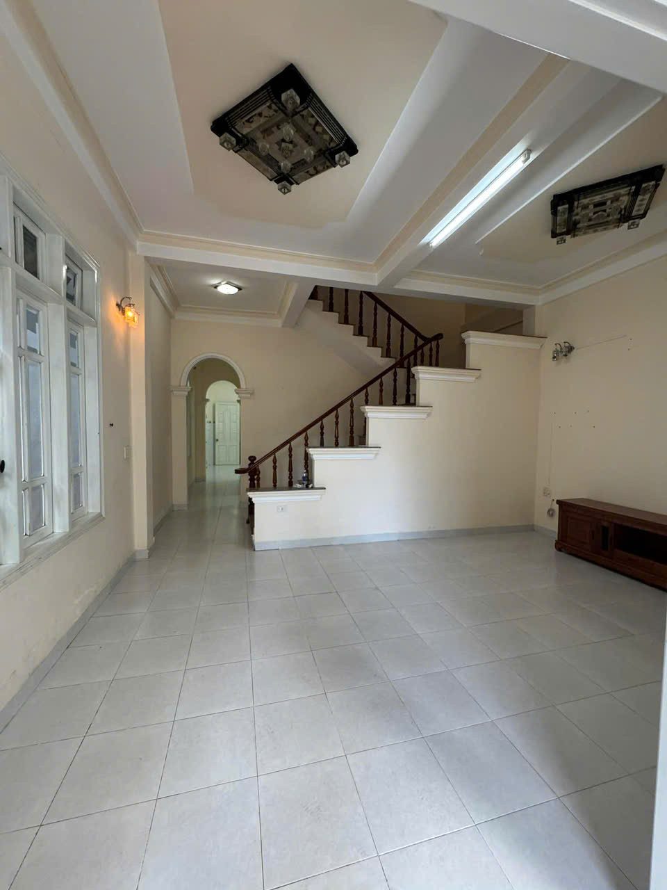 Cho thuê nhà 5 phòng ngủ đường Phan Chu Trinh Đà Lạt giá 12 triệu