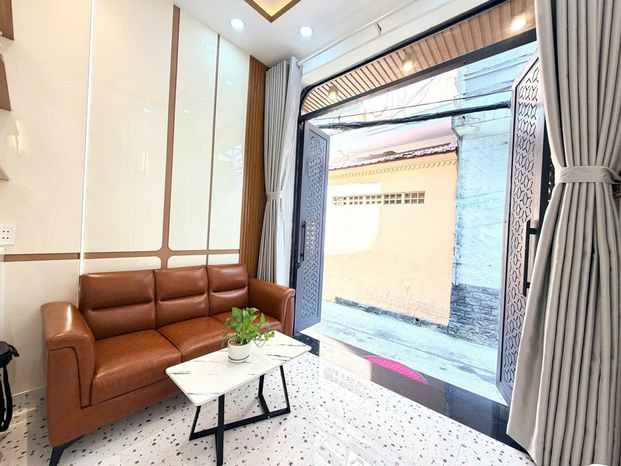 🏡 NHÀ ĐẸP 5 TẦNG BTCT – HẺM HUỲNH VĂN BÁNH – CHỈ 5.95 TỶ