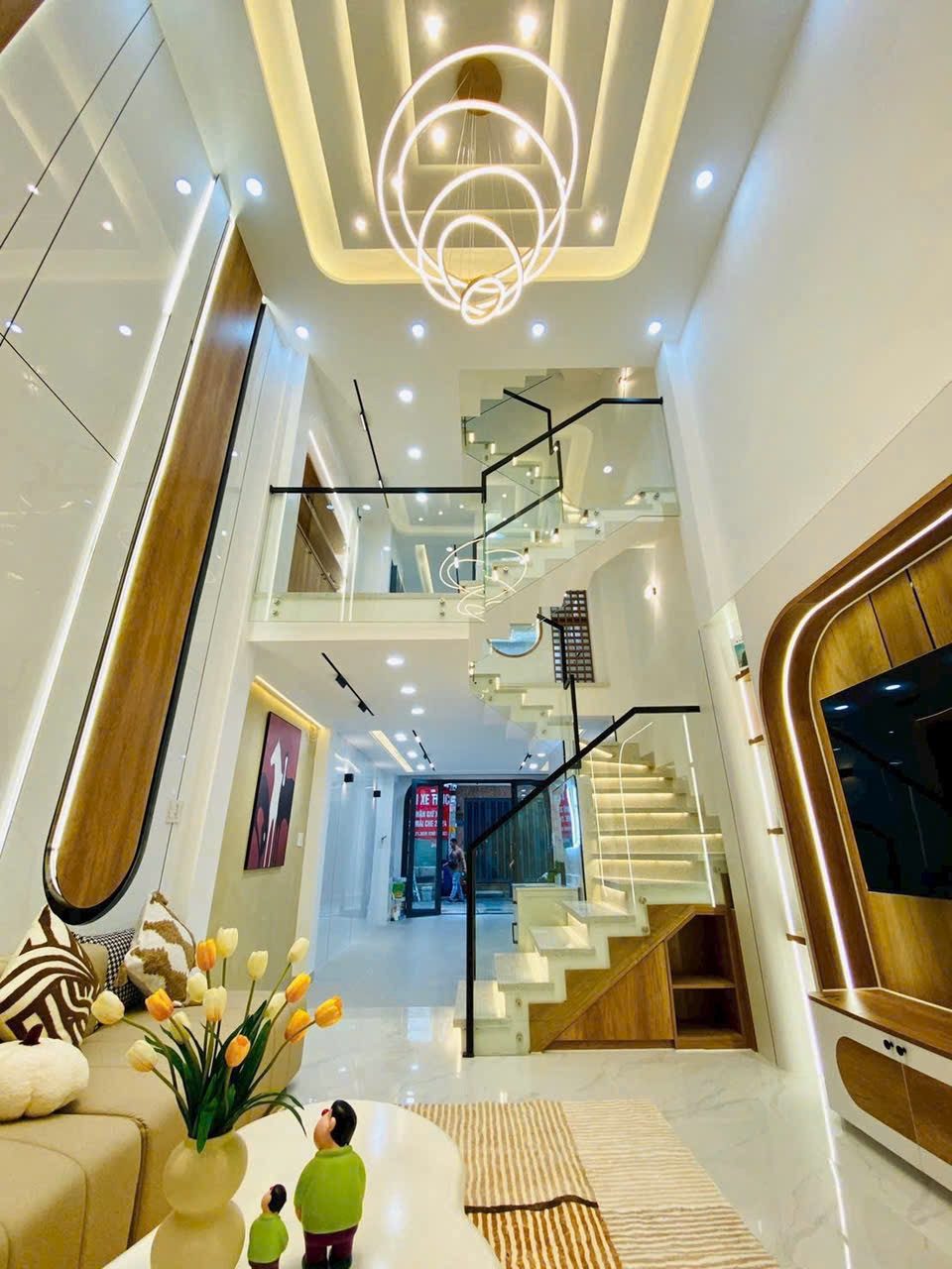 Nhà sổ hồng riêng 49,2m2 giá 2 tỷ 390 triệu đường Phan Đăng Lưu, P3, Quận Phú Nhuận