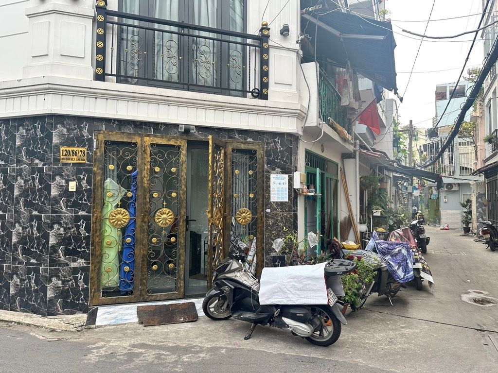 Thích quảng đức, hẽm thông xe hơi, gần sân bay, phan xích long