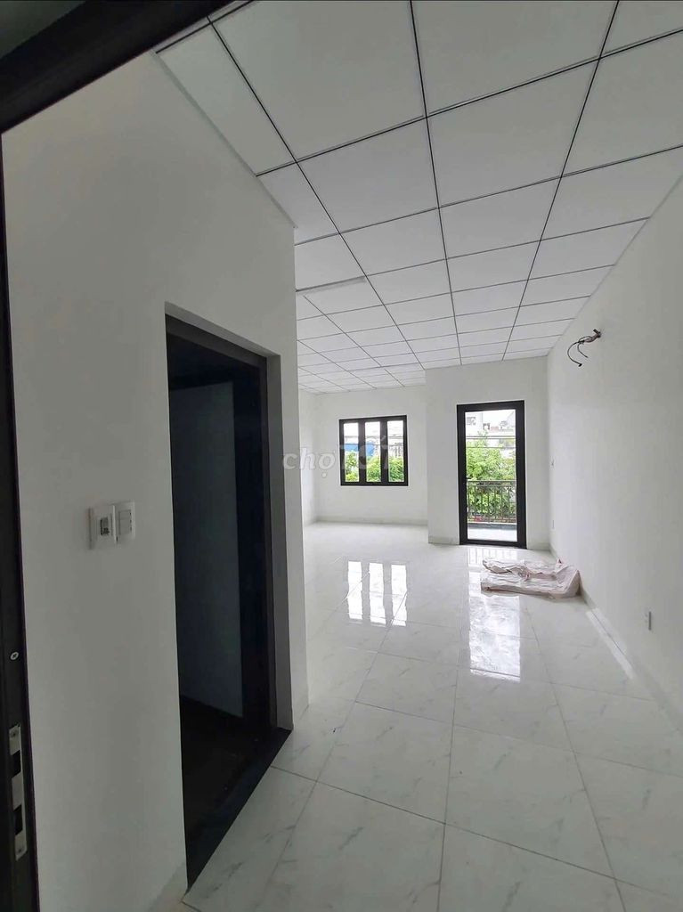 Cho thuê nhà mặt tiền đường Phan Đăng Lưu có Thang Máy