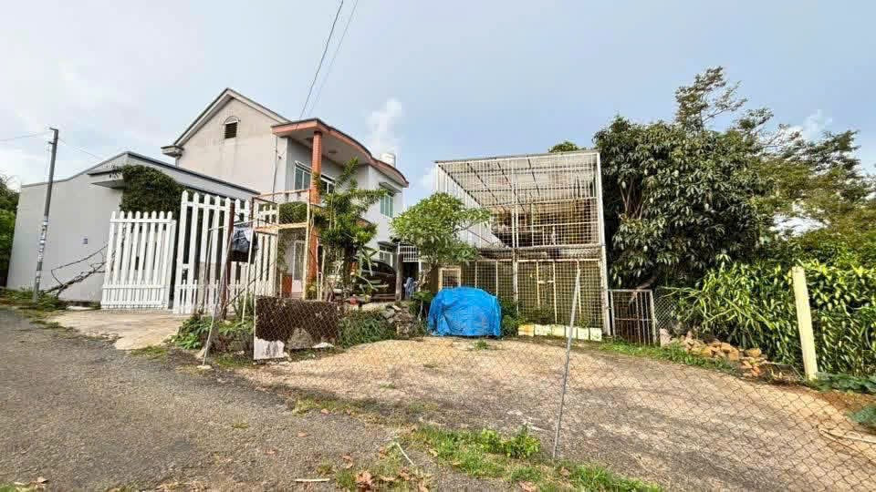 Bán Đất 3800m2 có sẵn 240 m2 thổ cư giá 17 tỷ tại Đường Phan Đình Phùng Phường 2 Thành phố Bảo Lộc Lâm Đồng ( bao gồm nhà)