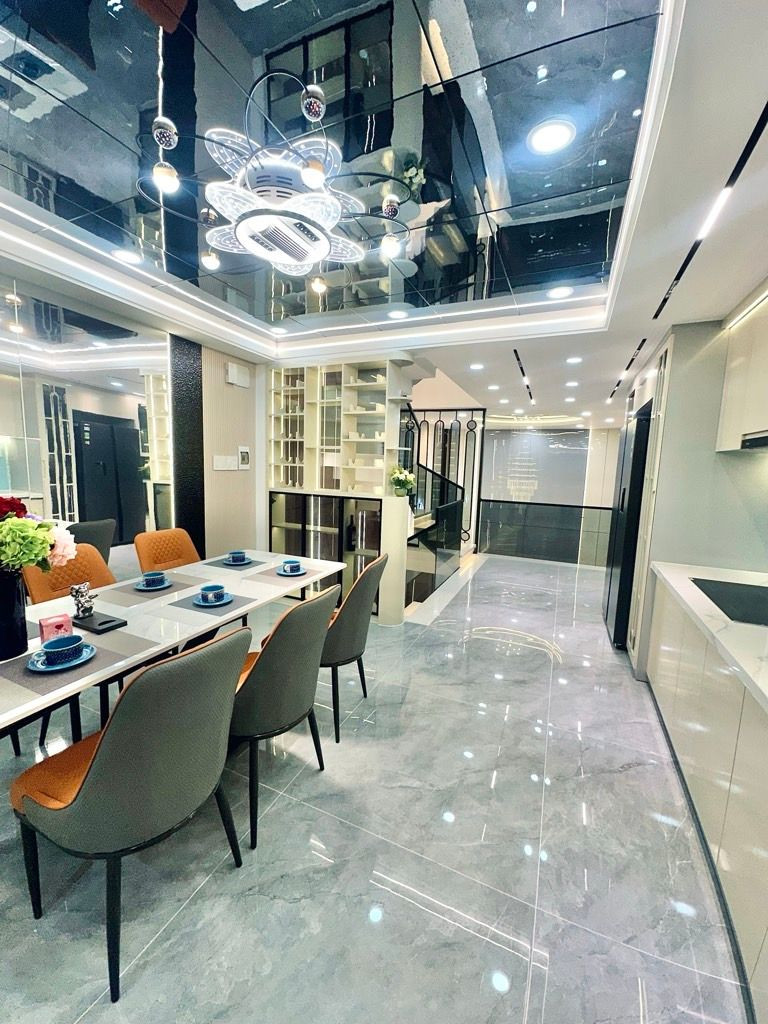 Gấp bán sổ hồng riêng, gò vấp 4 tầng, tặng nội thất