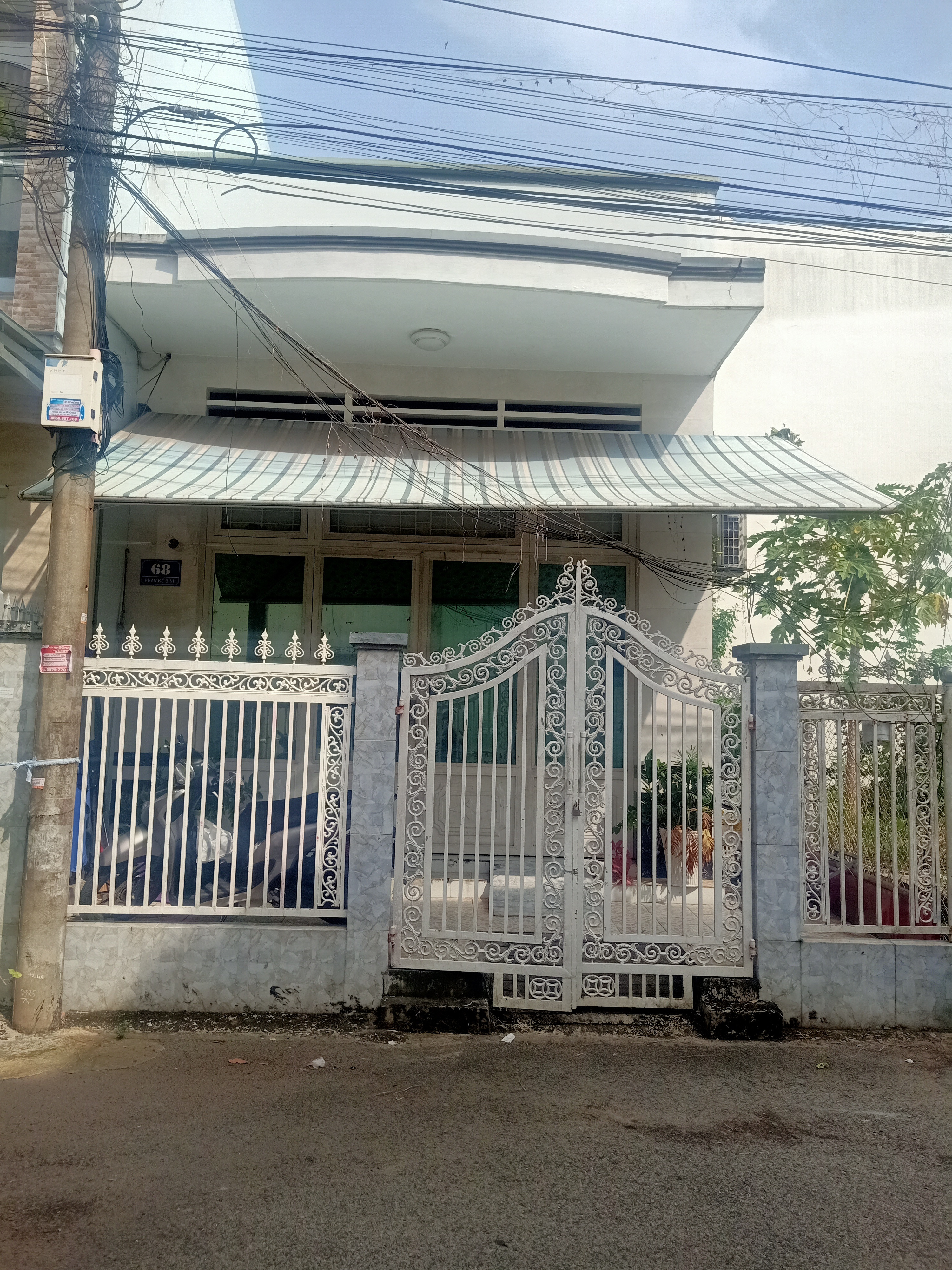 Nhà Cấp 3