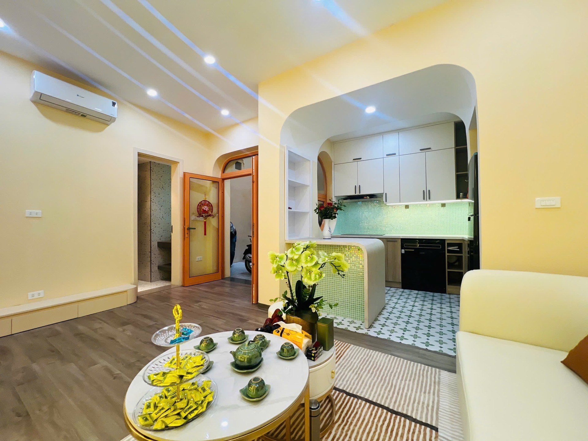 Bán Nhà Phố Vip Phan Phù Tiên 50m, Diện tích rộng, nhà nội thất cực đẹp, Giá chỉ hơn 200tr/m (Zalo: 0886789322)