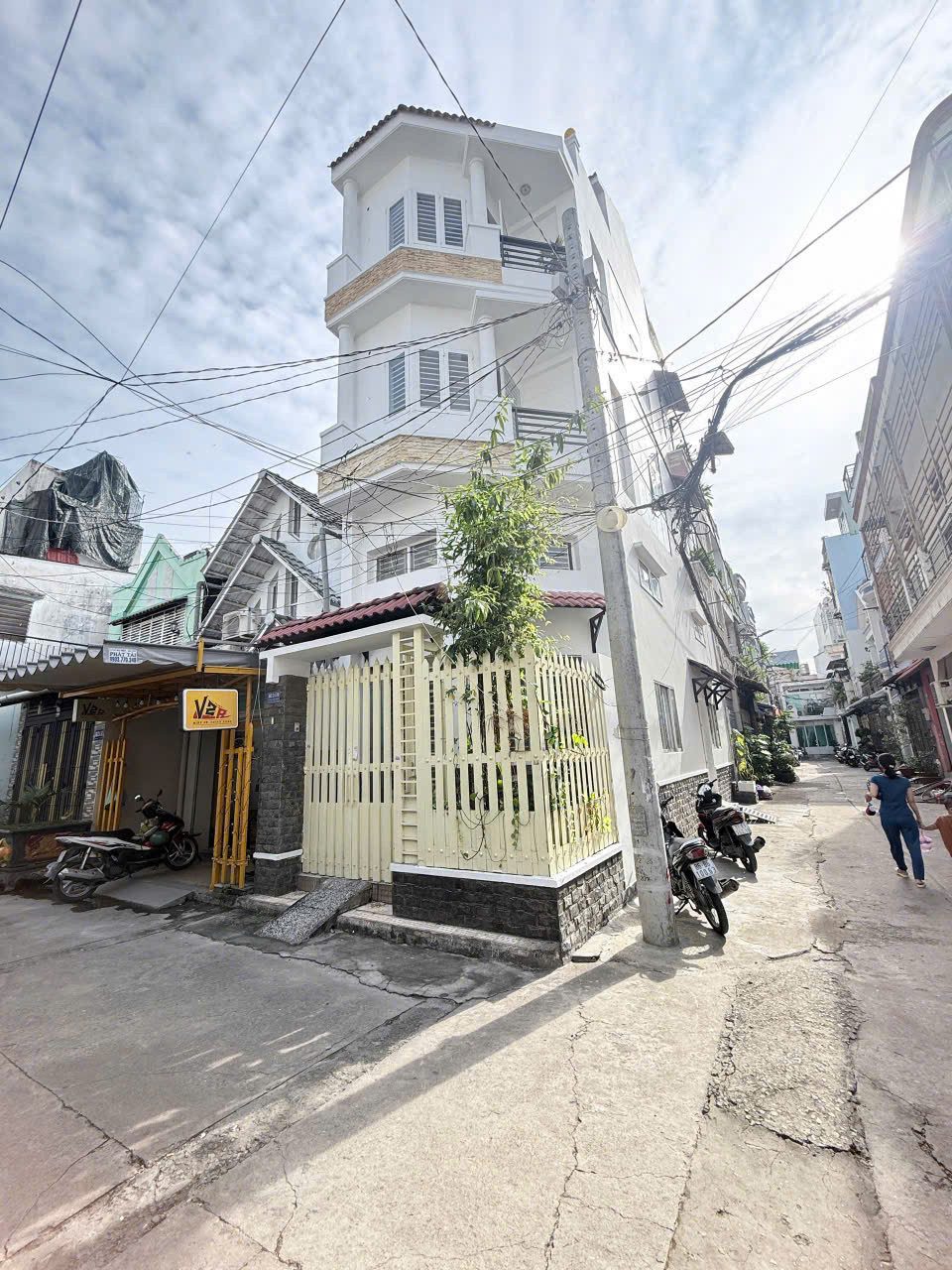 HOT - CHỈ 10 TỶ 200 CÓ NGAY CĂN GÓC ĐƯỜNG PHAN SÀO NAM