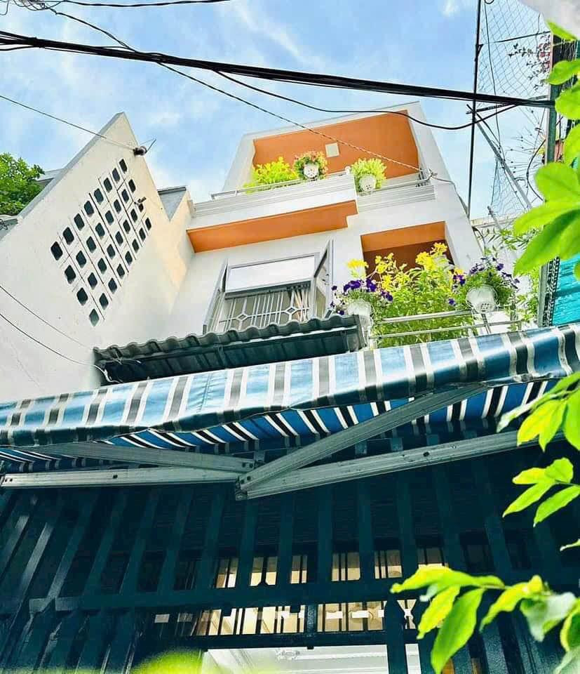 Căn góc 2 mặt thoáng – nở hậu tài lộc, phong thủy cực tốt
📍 Địa chỉ: Phan Tây Hồ, P7, Phú Nhuận✍️