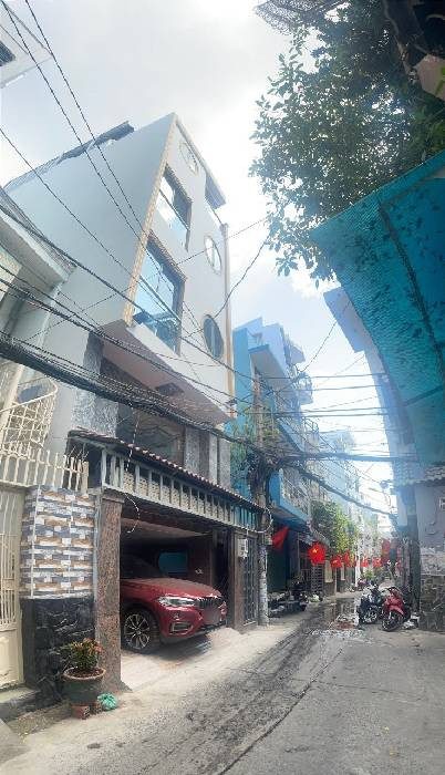 Bán căn hộ dịch vụ phú nhuận 6 tầng , thang máy, gần phan xích long