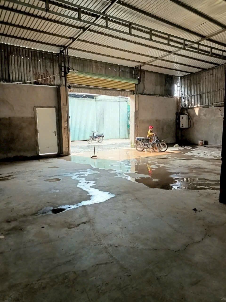 Bán xưởng MT đường 6A xã Tân Vĩnh Lộc huyện Bình Chánh TPHCM, DT: 15x22m.