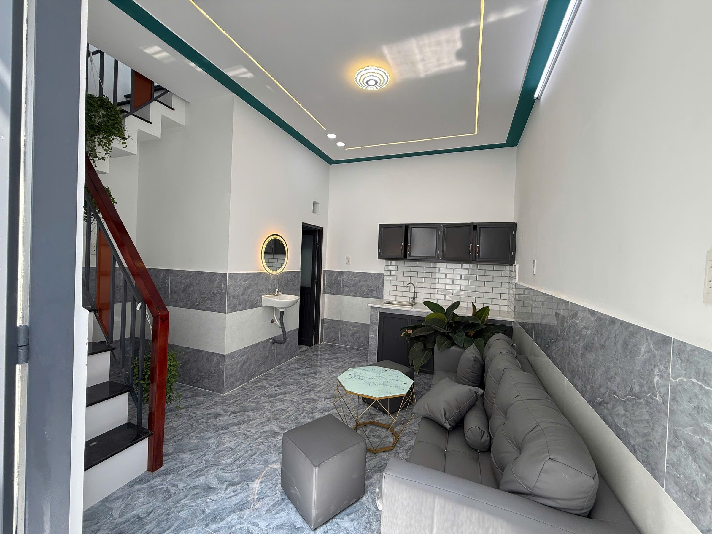 nhà mới xây nguyên căn 3350tr bao sang tên công chứng