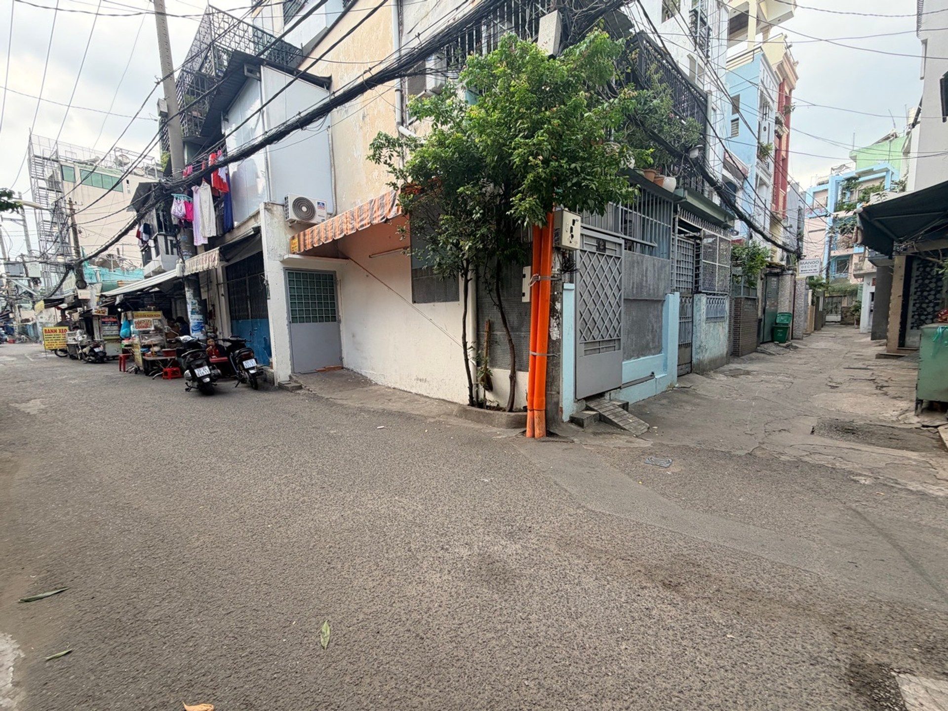Nhà Phan Văn Trị - Lê Quang Định - Hồ Xuân Hương 1/ - Sát chợ Bà Chiểu - 50m2 3tầng BTCT chỉ 6tyxiu