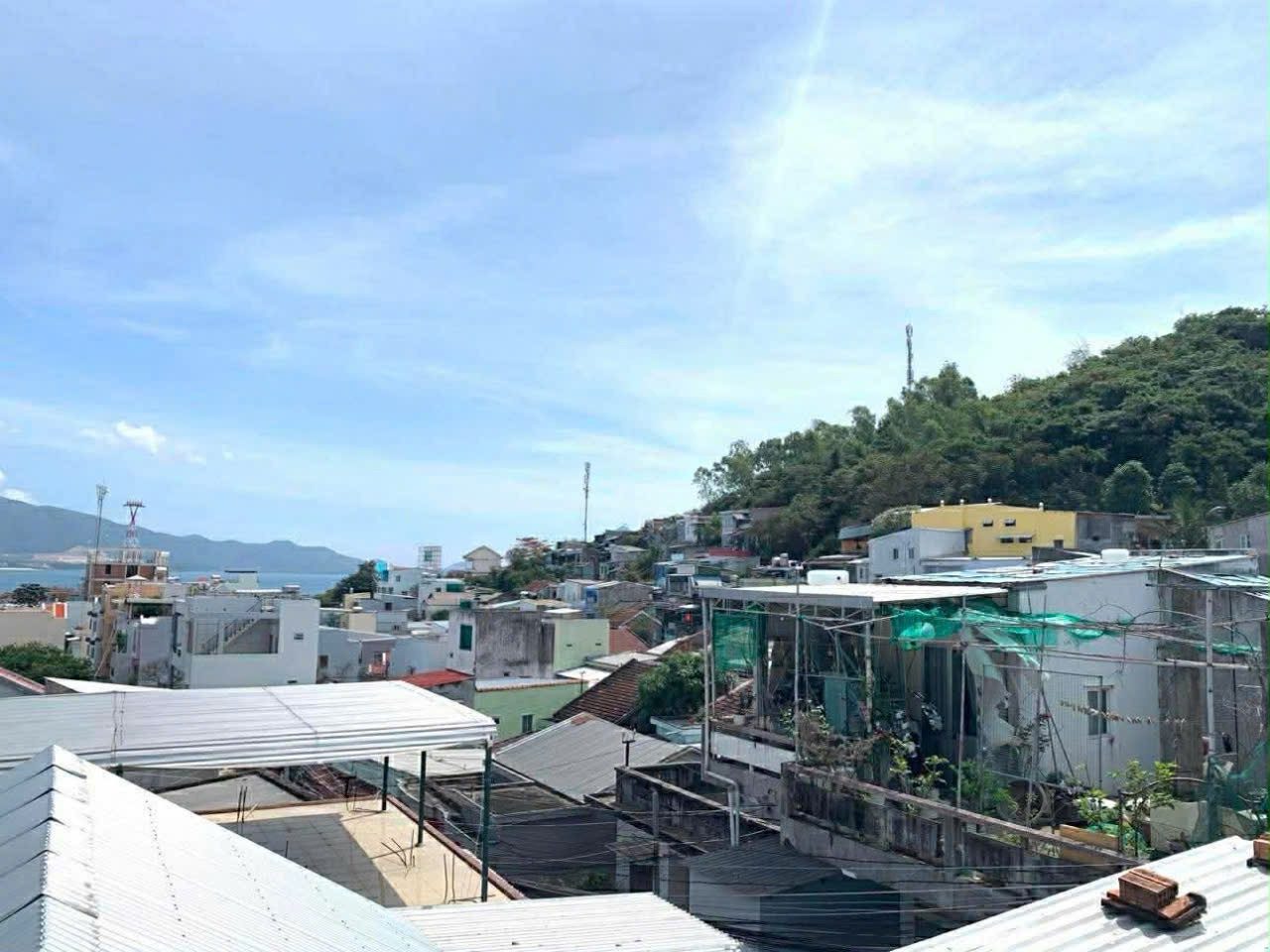 💥 Bán Đất Tặng Nhà Gần Biển Vĩnh Nguyên — Phường Nha Trang —— 105m2 ( 90,9m2 Đô Thị ) — Chỉ 2 tỷ 250tr. 

  • Ngang 5m — Hướng Nam — Đường 3,5m
  • Ngay Gần Biển Nha Trang, Gần Vinpearl, Viện Hải Dương Học Nha Trang …!
 _______
Alo Nguyên xem nhà : O