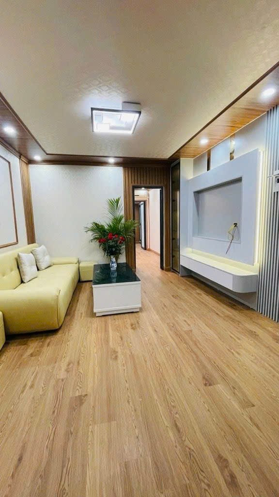 Cho thuê nhà tập thể phố 8/3 Bạch Mai, Hai Bà Trưng 100M, 3PN2VS FULL ĐỒ MỚI giá 10 triệu