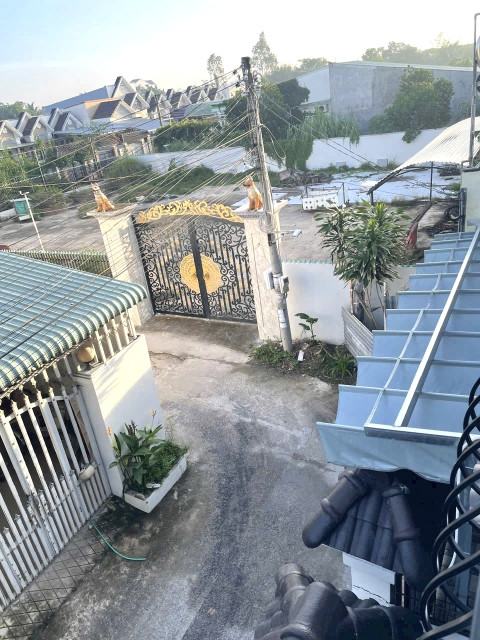 NHÀ CẤP 3 Phường Phước Hậu, tỉnh VĨNH LONG ( PHƯỜNG 3 cũ )

📐 DT đất: 79.5m² ( 5 x 15,8 ) Thổ cư 100% | 
Nhà hoàn công SỞ HỮU NHÀ | DT sàn: 139m² |