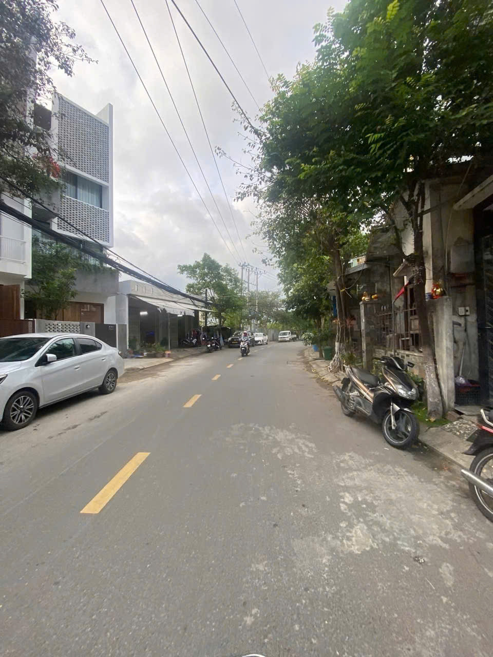 BÁN ĐẤT TẶNG NHÀ ĐƯỜNG PHÓ ĐỨC CHÍNH - NGAY VƯƠNG THỪA VŨ - SƠN TRÀ - ĐÀ NẴNG
(🌸🌸🌸RẺ NHẤT TUYẾN ĐƯỜNG VÀ KHU VỰC🌸🌸🌸)