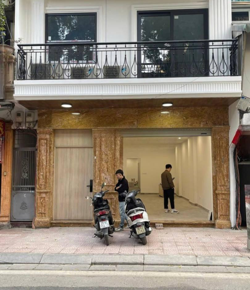 Cho Thuê Mặt Bằng KD - Phó Đức Chính - Ba Đình 130M² ( Tầng 1) Giá 60Tr/ Tháng Và Tầng 7 ( 70M²) Giá 25Tr