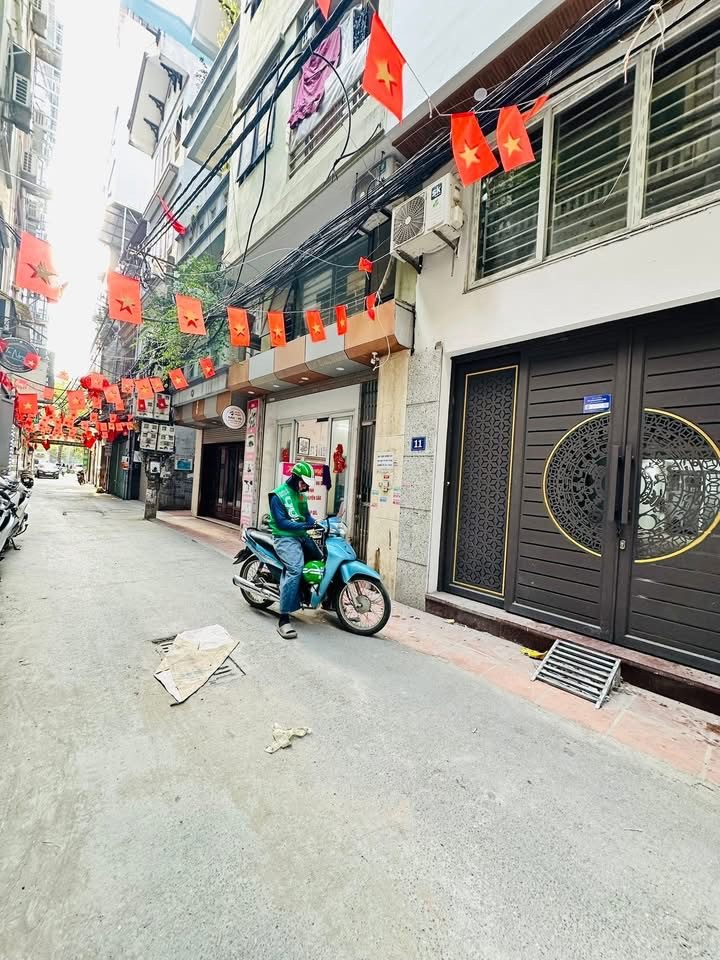 ✅ Cực Hiếm! Bán Đất Tặng Nhà 3 Tầng Hồ Tùng Mậu – 144M2, MT9M, Ô Tô, Vị Trí Đẹp.