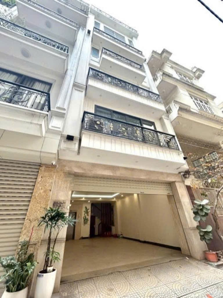 Cho Thuê Nhà Ngõ 13x Hào Nam 65M² 7 Tầng 1 Tum 6 Ngủ - Nội Thất CB - Thang Máy - Gara Ô Tô - Vừa Ở, Vừa Kinh Doanh - Giá Thuê 54tr