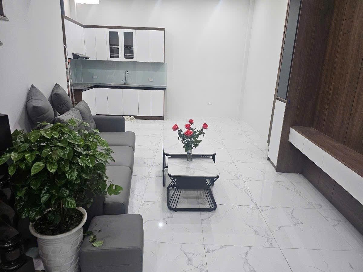 Đống Đa- 45m2 - 4 Tầng - 4 ngủ - full nội thất - Ở + kinh doanh nhỏ- ngõ thông - Gần phố