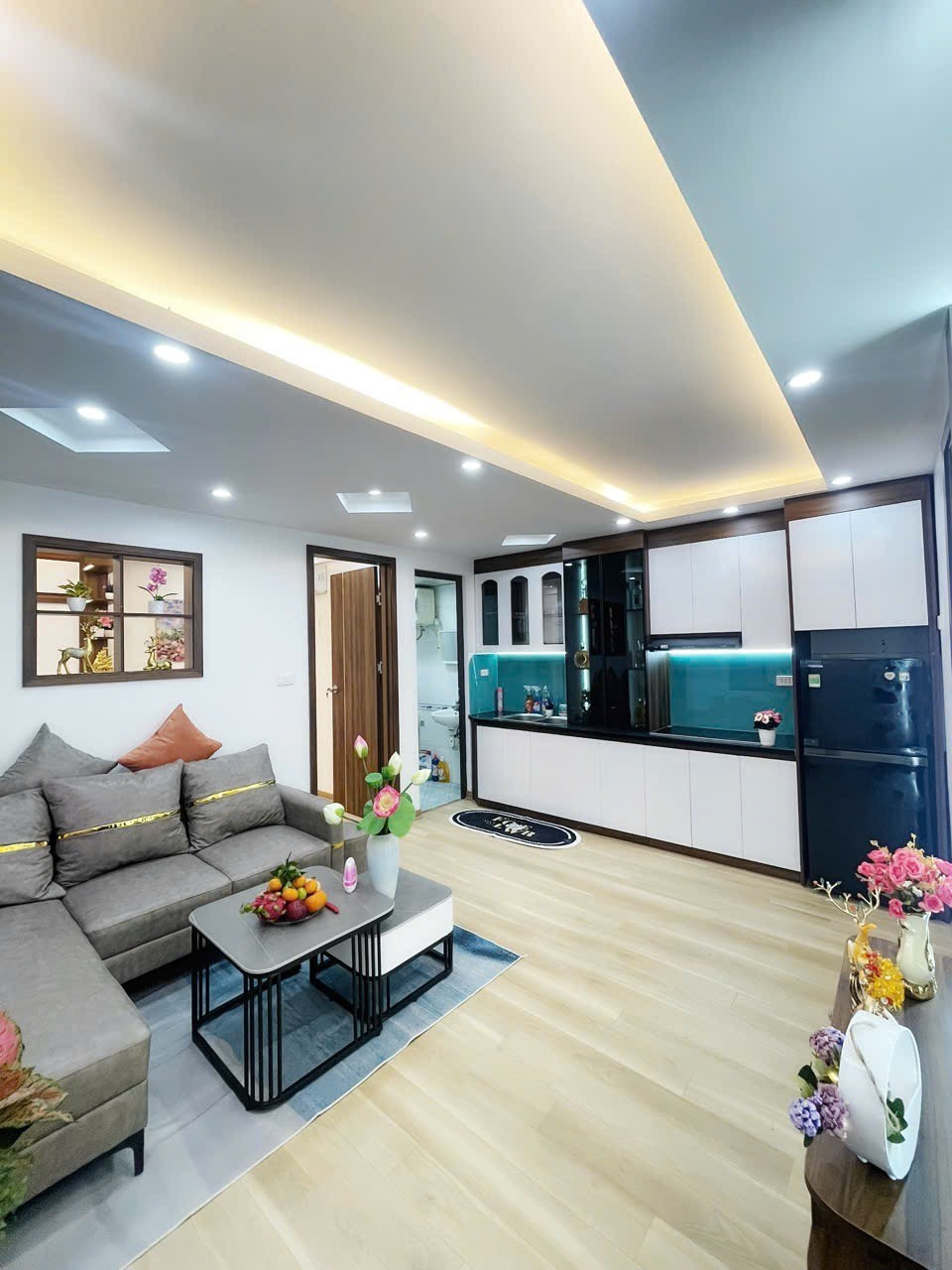 Bán gấp căn hộ chung cư phố Nhân Hòa, Thanh Xuân, 60m2, 2 ngủ, 2vs, nhà đẹp full nội thất