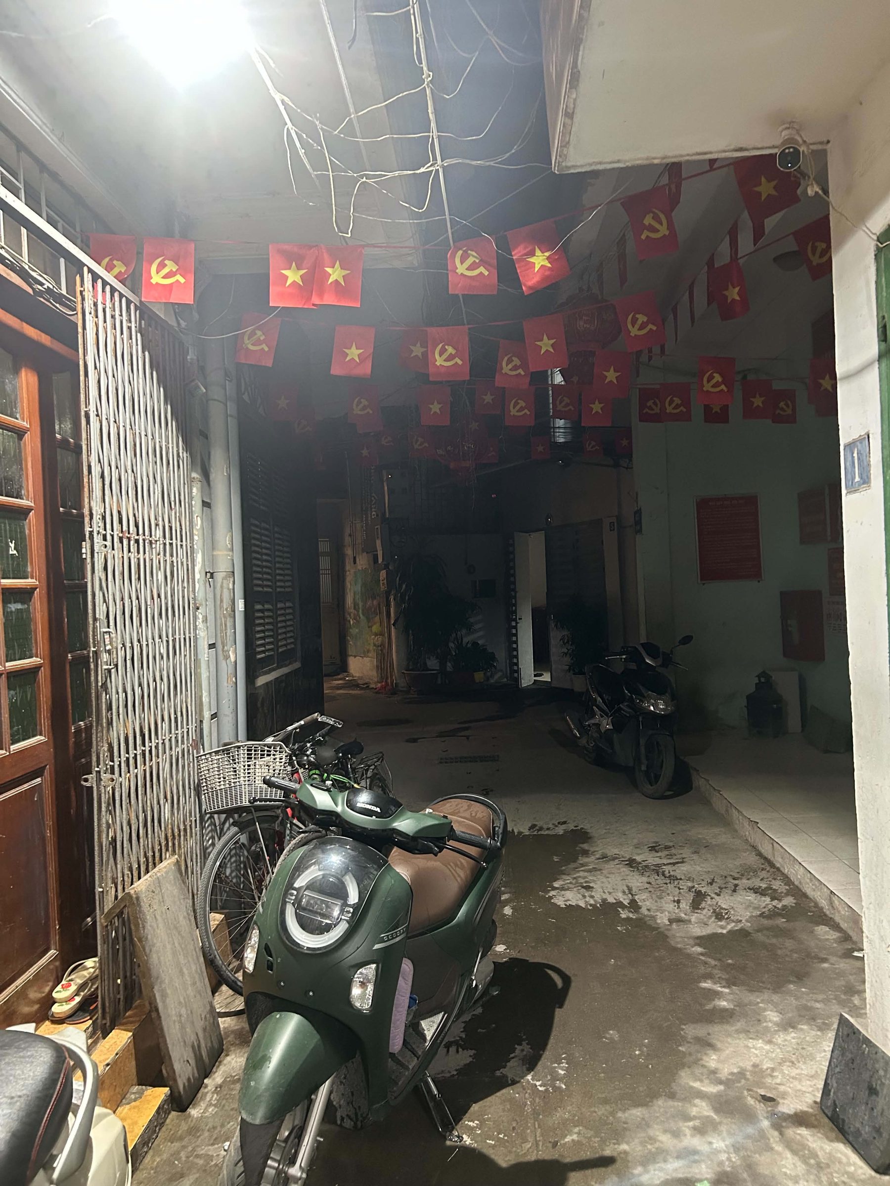 Ô TÔ ĐỖ CỬA - NGÕ THÔNG - PHÂN LÔ - HAI MẶT NGÕ THOÁNG SÁNG - DÂN TRÍ CAO - KHU HIẾM NHÀ BÁN - 46M2 - 10.9 TỶ