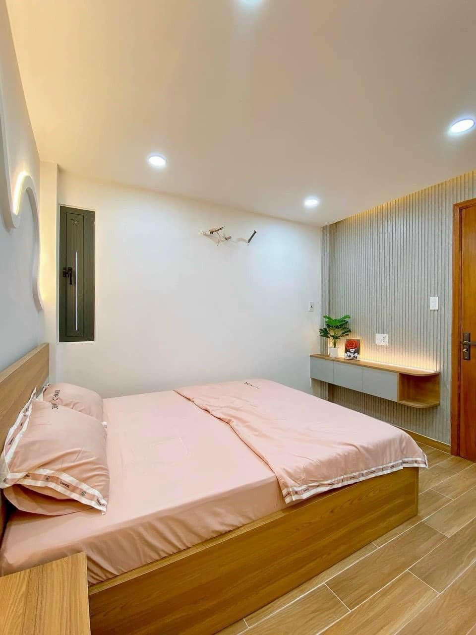 CHÍNH CHỦ CẦN BÁN NHÀ Hẻm Xe Hơi 1/ Phổ Quang, P2, Tân Bình. Hẻm trước nhà 7m