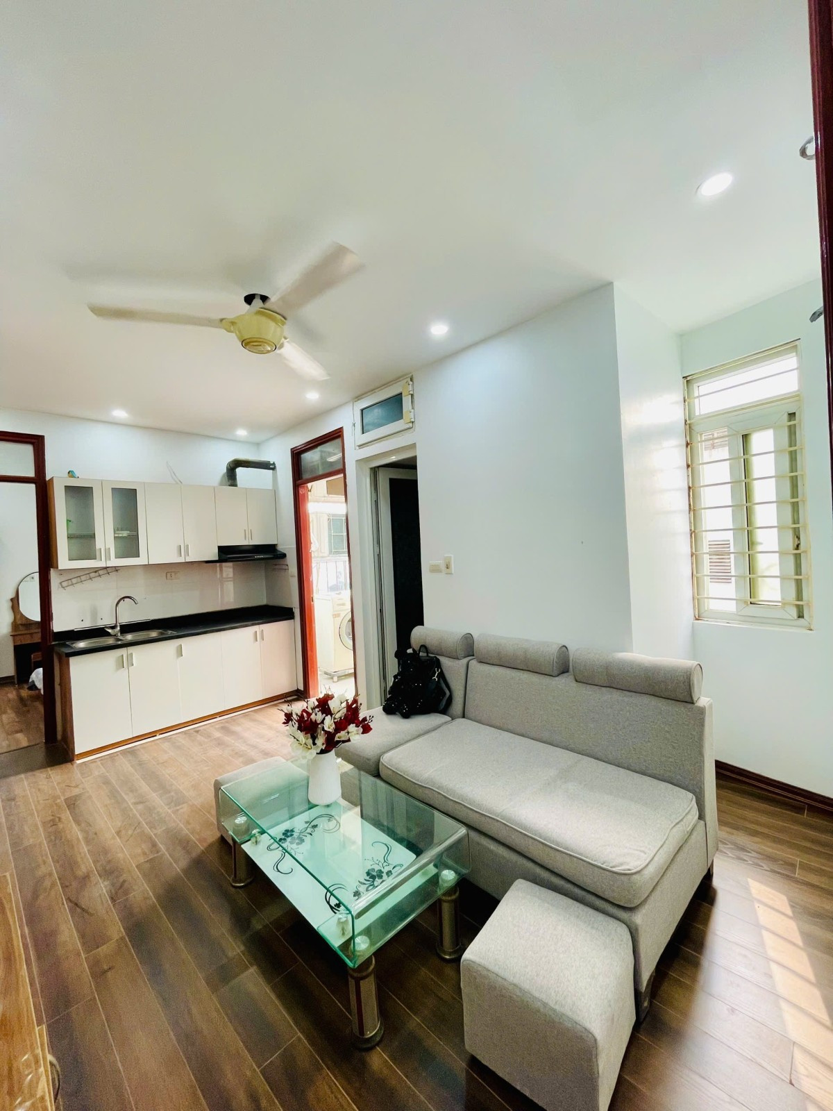 Bán căn hộ chung cư mặt phố Thượng Đình, Thanh Xuân, nhà đẹp, ô tô tránh đỗ