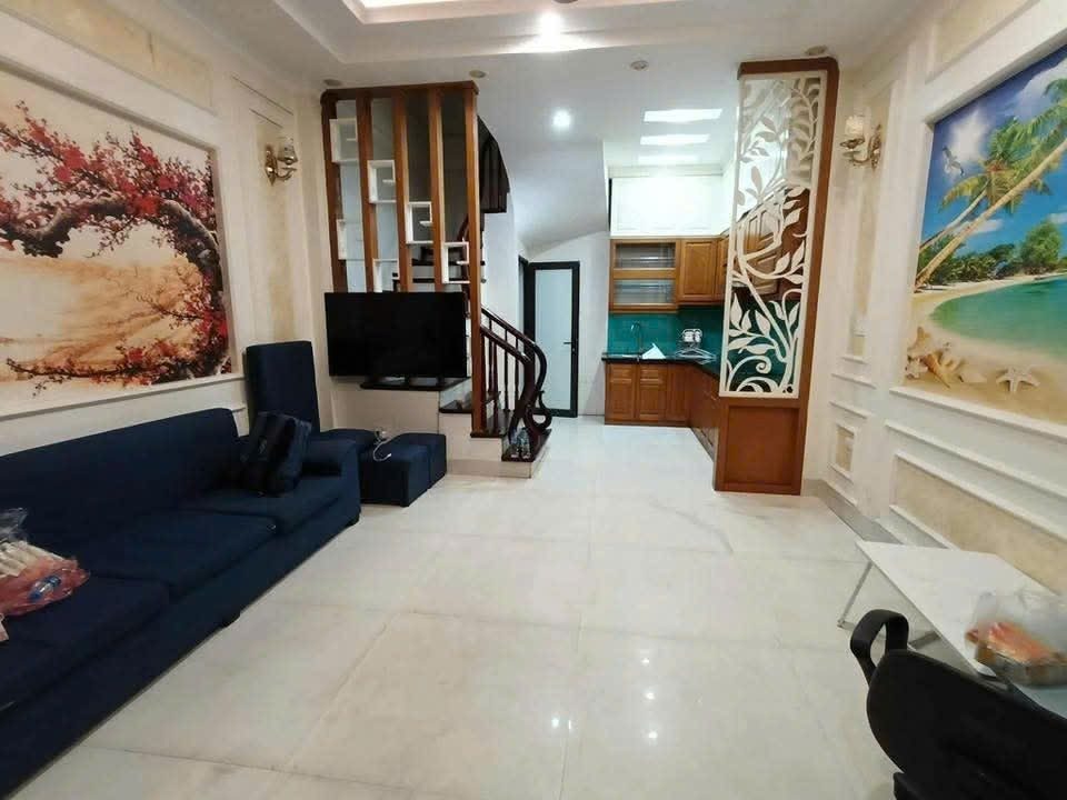 Cho Thuê Nhà Ngõ 193 Phú Diễn - Bắc Từ Liêm 40M² 5 Tầng 4 Ngủ - Full Nội Thất - Giá Thuê 13tr
