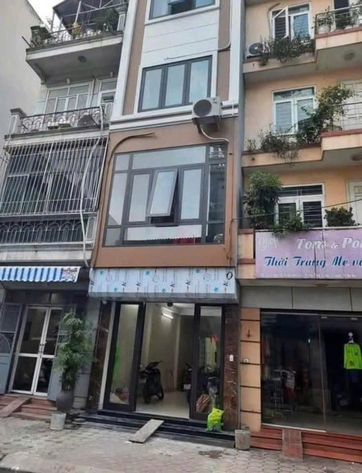 Cho Thuê Nhà Đường Phú Diễn - Bắc Từ Liêm 45M² Tầng 1 Thông Sàn - Kinh Doanh - Giá Thuê 16tr