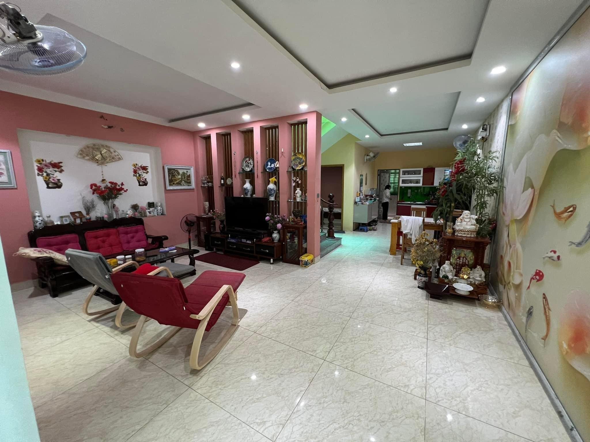 Bán nhà 133m² hẻm xe hơi,sổ hồng riêng giá 8.4 tỷ tại Đường Phú Đinh Phường Phú Định