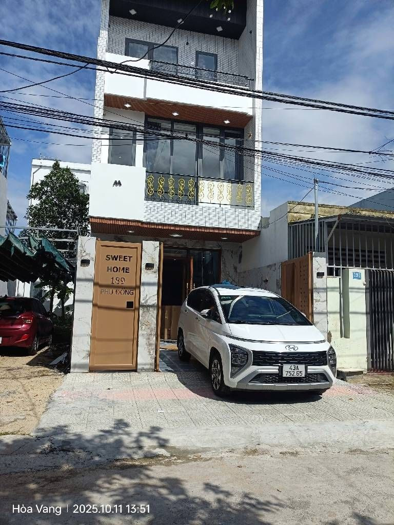 NHÀ 3 TẦNG MẶT TIỀN ĐẸP, ĐƯỜNG PHÙ ĐỔNG HOÀ XUÂN CHỈ CHỈNH 7x tí