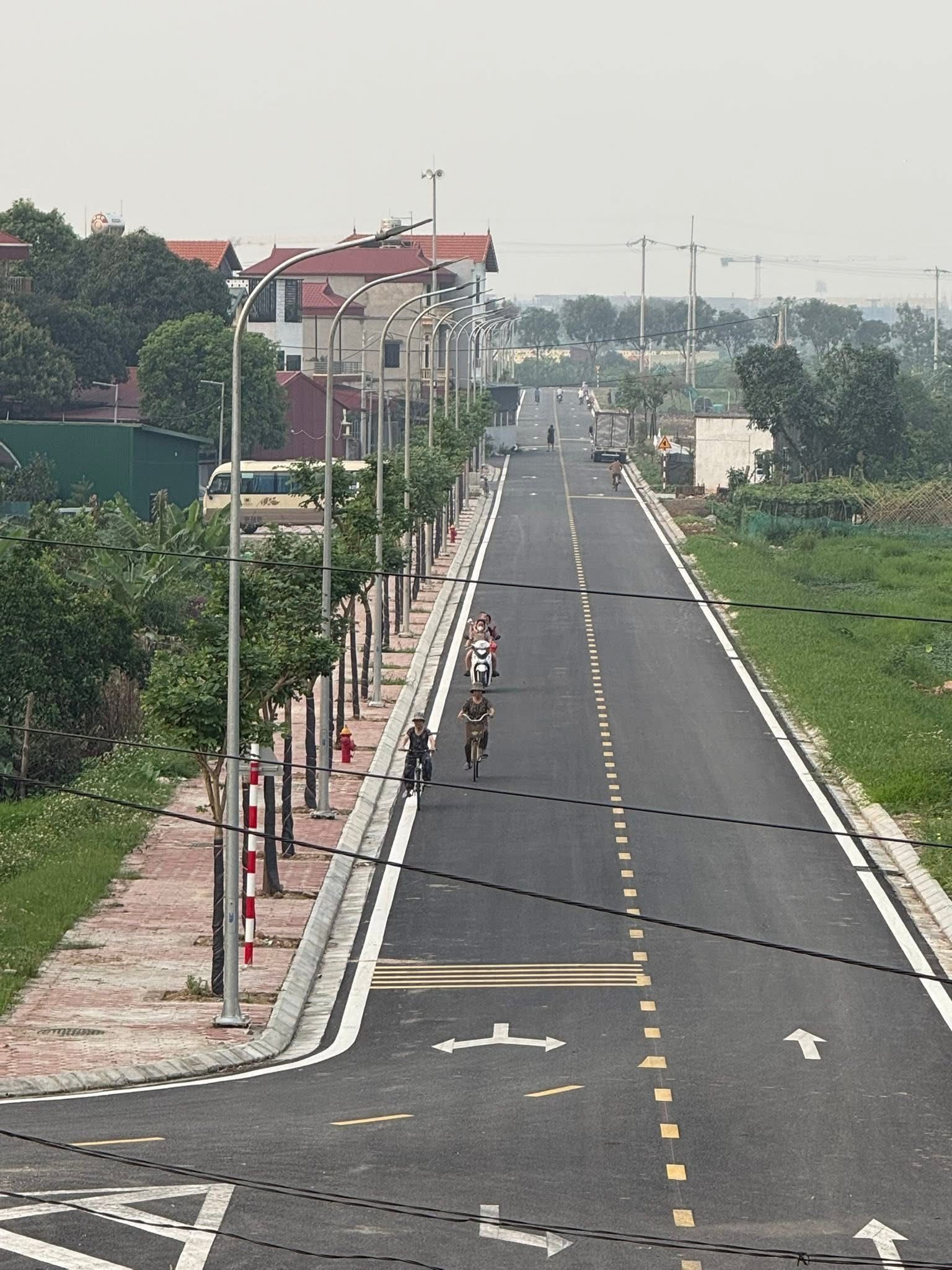 Bán đất 107.3m² full thổ cư ngang 4.1m giá 4.95 tỷ tại Đường Phù Đổng Xã Phù Đổng