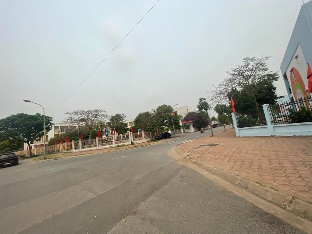 Bán nhà 113m² full thổ cư ngang 4.6m giá 13.1 tỷ tại Đường Phù Đổng Xã Phù Đổng