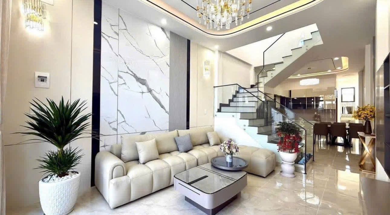 🏡 Nhà hẻm Phù Đổng - thiết kế hiện đại
